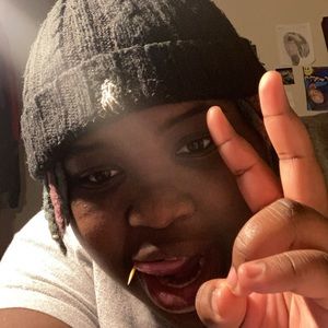 Meet your Posher, Joi